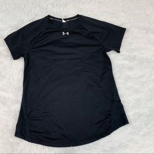 Under Armour qualifier shirt active wear short sleeve crew neck light weight